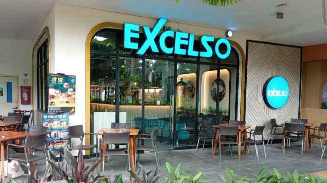 Franchise Kopi Excelso biaya terbaru dan simulasi profit 2025