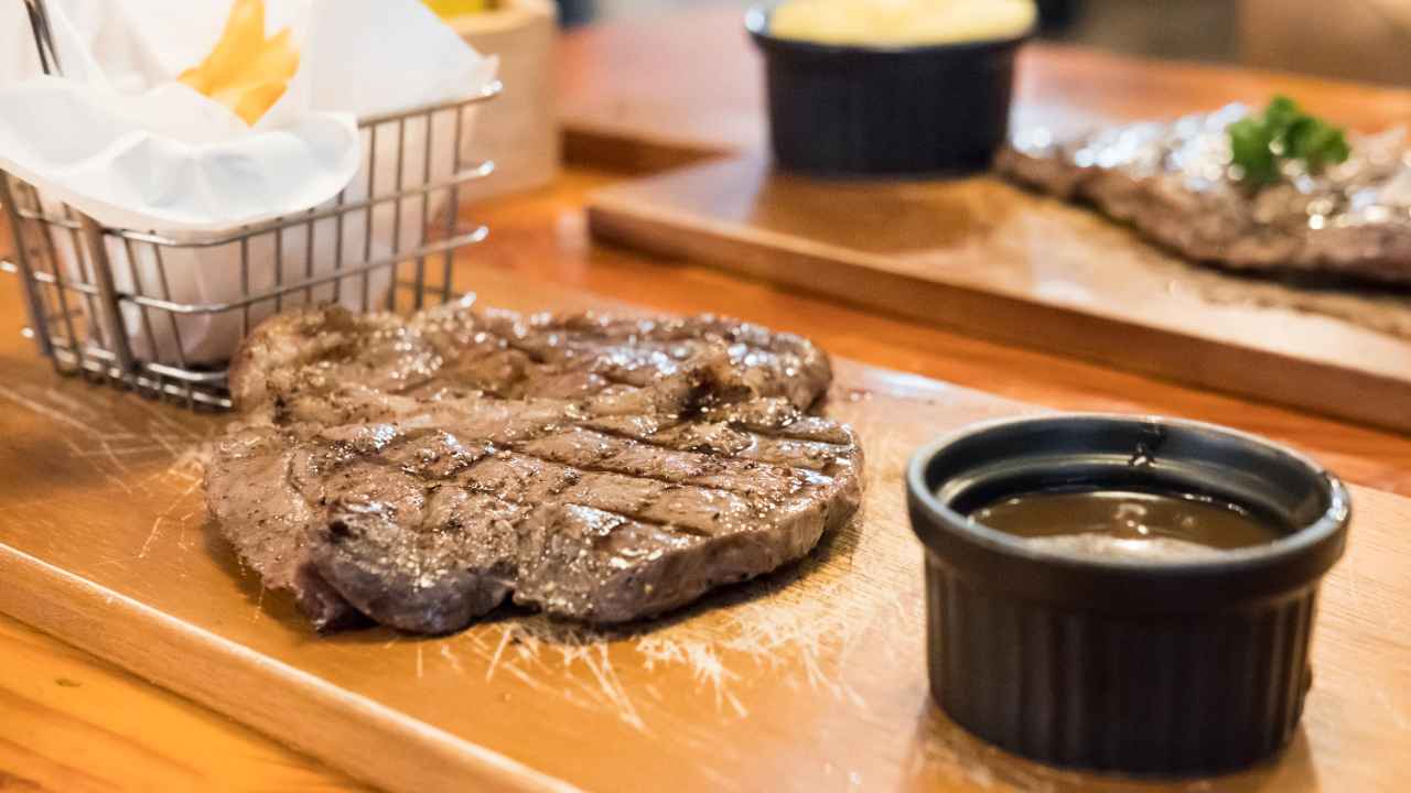 Franchise Steak Indonesia murah yang cepat balik modal 2026