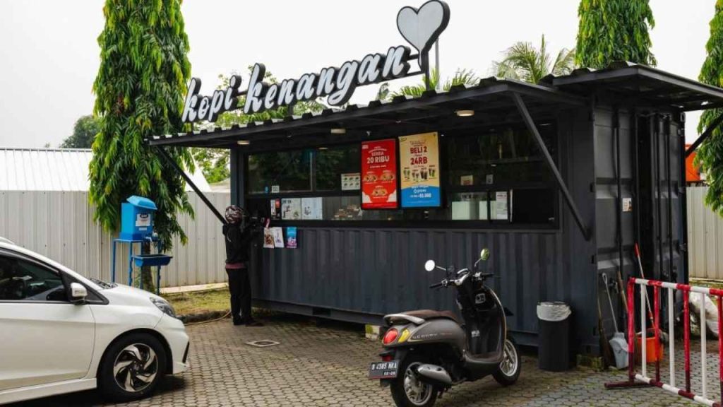 Franchise kopi kenangan container
