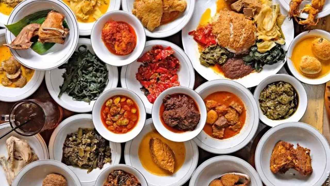 Bisnis masakan padang di Indonesia 17 top franchise restoran mana paling profit?